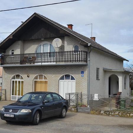 Rooms Mila Rezovac Екстериор снимка