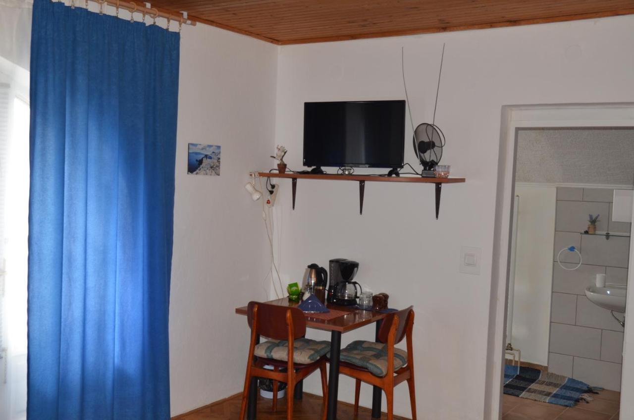 Rooms Mila Rezovac Екстериор снимка