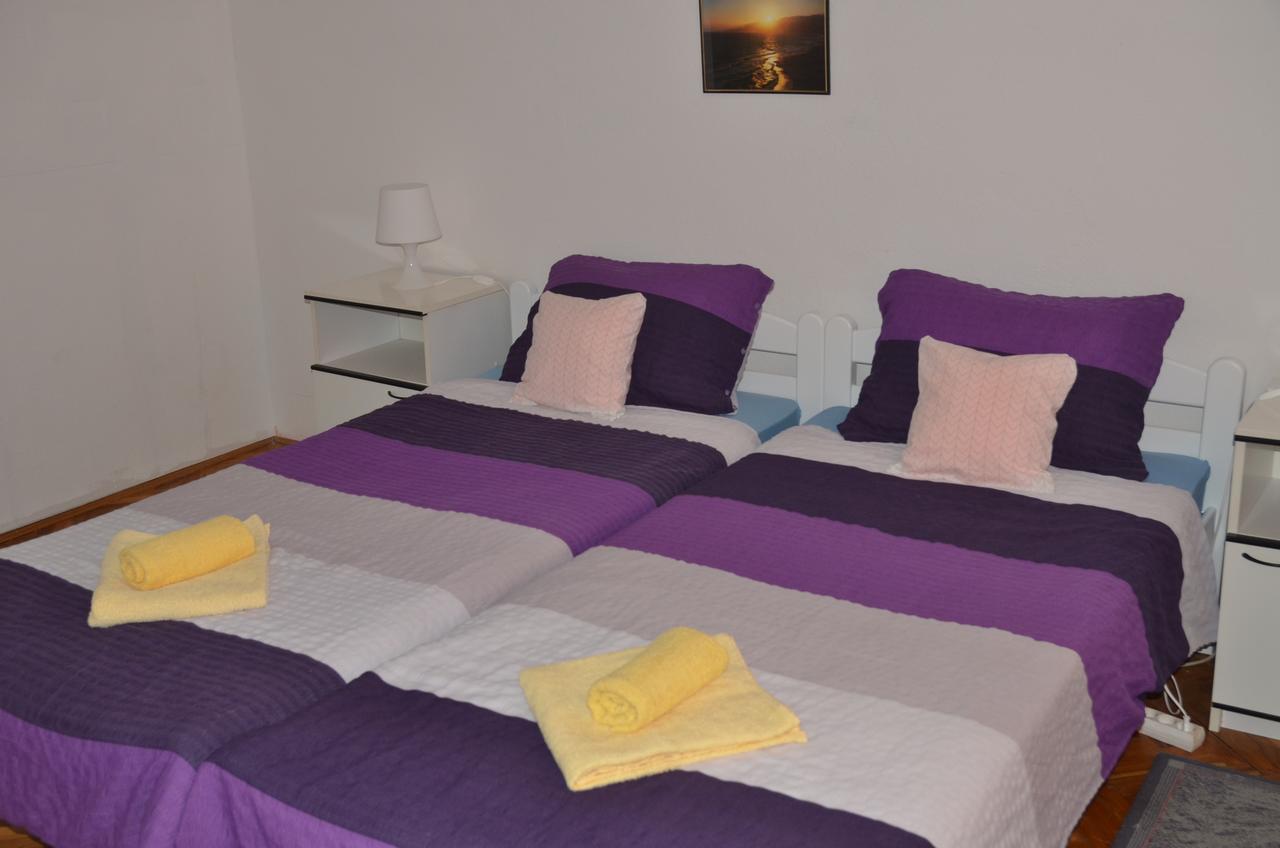 Rooms Mila Rezovac Екстериор снимка